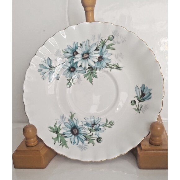 Royal Albert Montrose shape Cup and Saucer set Marguerite Pattern 1980's - Picture 8 of 16